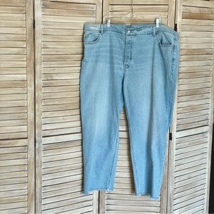 Old Navy 24W Straight and Slouchy Blue Denim Jeans Lightwash Raw Hem Button Fly